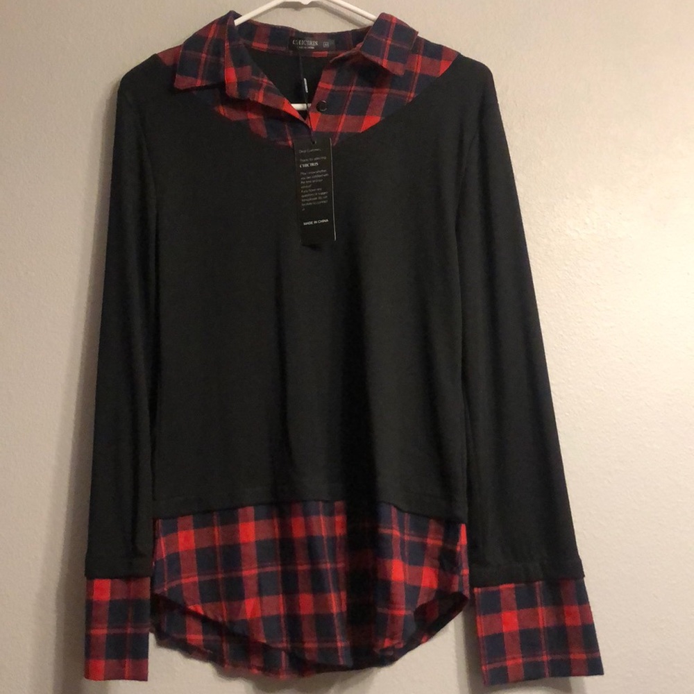 2 in one shirt.  Size M and NWT
